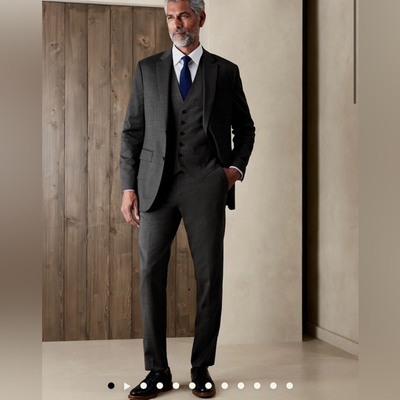 Banana Republic | Signature Italian Nailhead Suit Pants in Gray | 35R - Picture 3 of 5